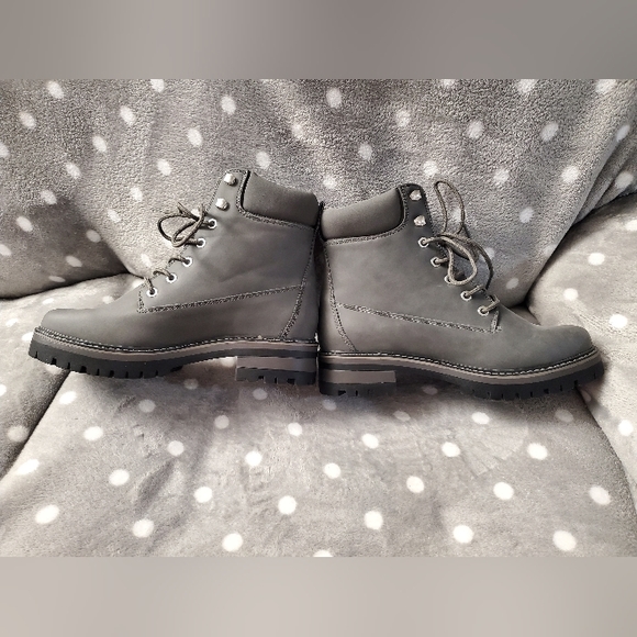 Brand New - ladies combat style boot - Picture 8 of 11